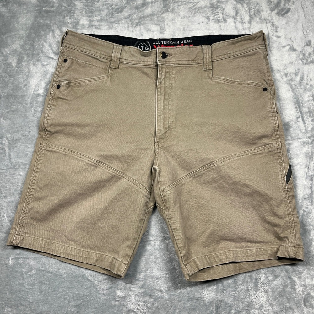Wrangler ATG All Terrain Gear Shorts Mens 38 Tan Stretch Canvas